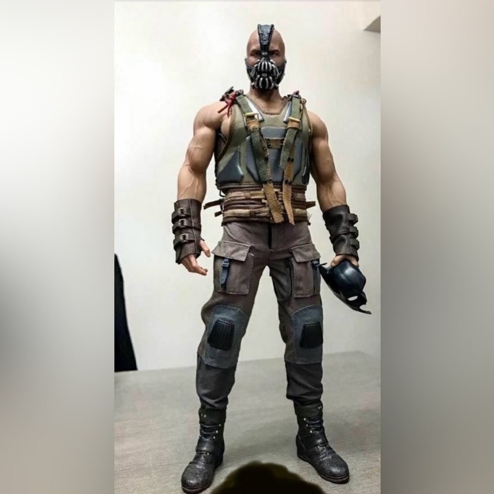 BANE | Warrior Villian from the Batman movie The Dark Knight Rises | Kids Size M - Picture 8 of 17